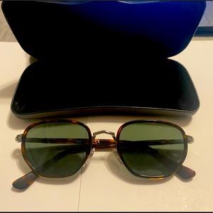 Persol  PO2471-S 513/31 New Tortoise/Green Geometric Unisex Sunglasses 50mm